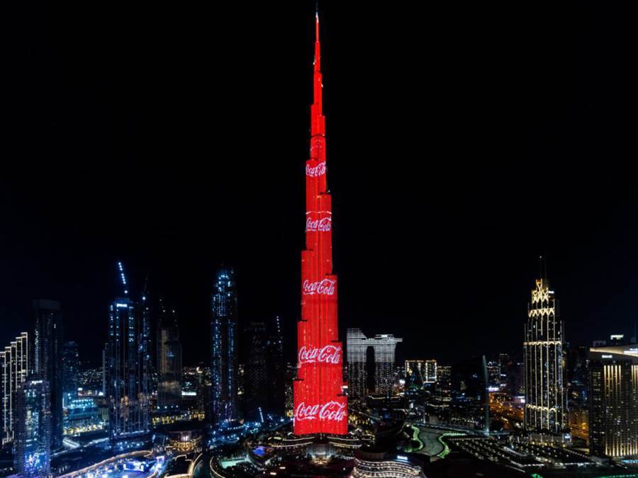 بالفيديو.. كوكا كولا تضئ برج خليفة لتقديم الفلسفة الجديدة للعلامة التجارية العالمية في للشرق الأوسط